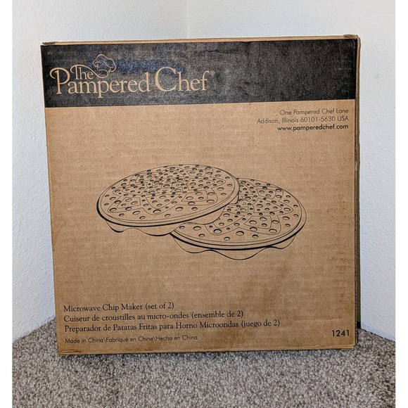 The Pampered Chef Microwave Chip Maker Set of 2 New In Box - Picture 1 of 3
